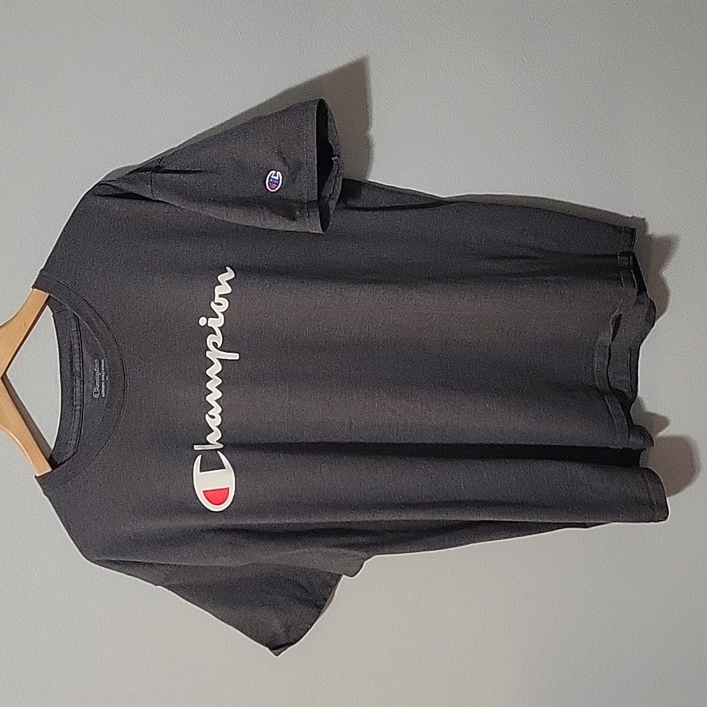 Mens gray cotton champion tee in size xl.